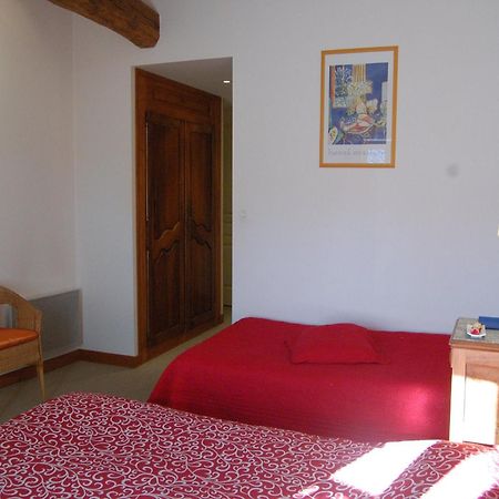 Hotel Du Donjon Aulnay  Szoba fotó