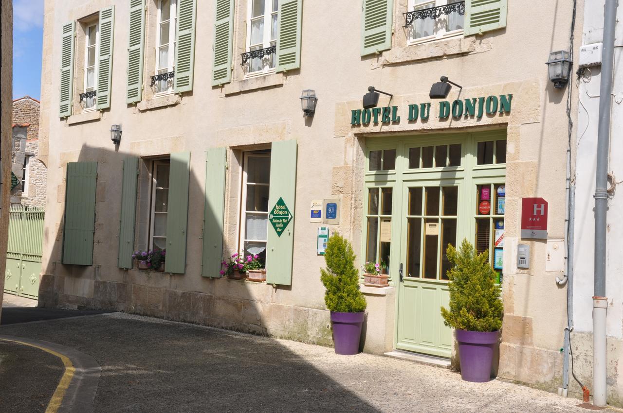 Hotel Du Donjon Aulnay  Kültér fotó