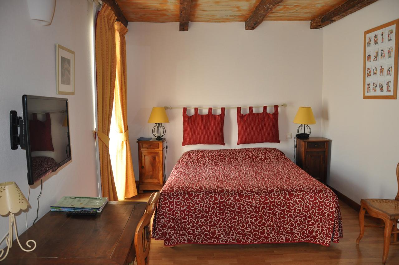 Hotel Du Donjon Aulnay  Kültér fotó