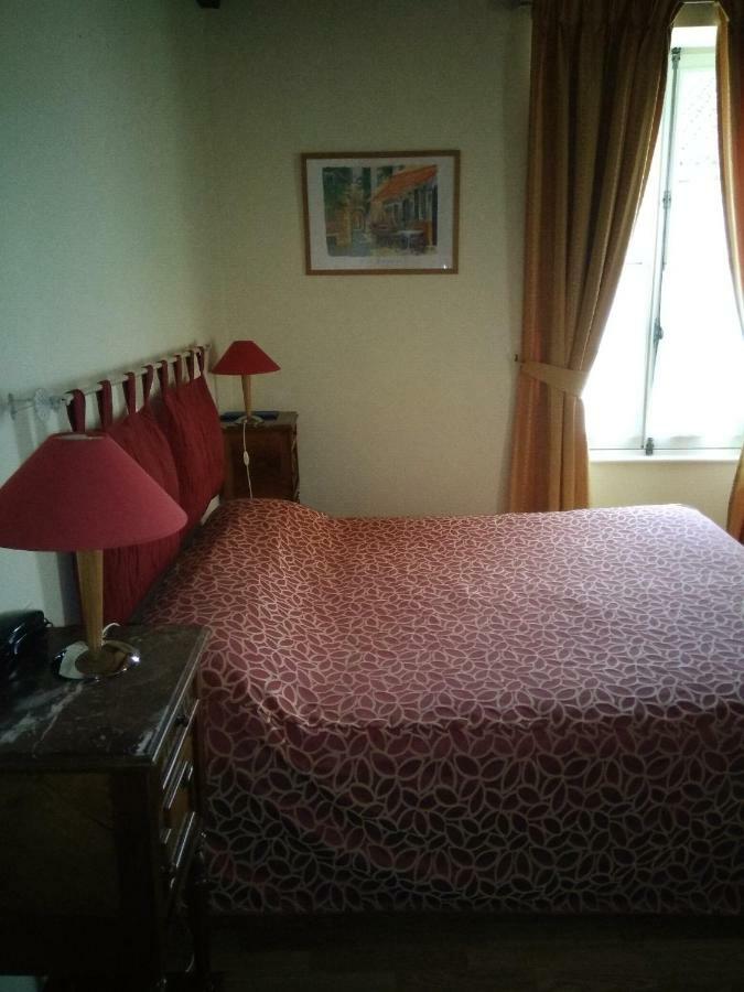 Hotel Du Donjon Aulnay  Kültér fotó