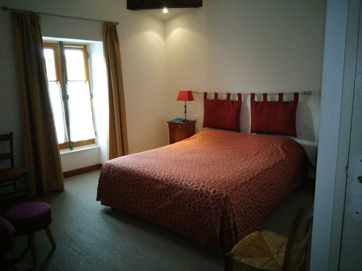 Hotel Du Donjon Aulnay  Kültér fotó